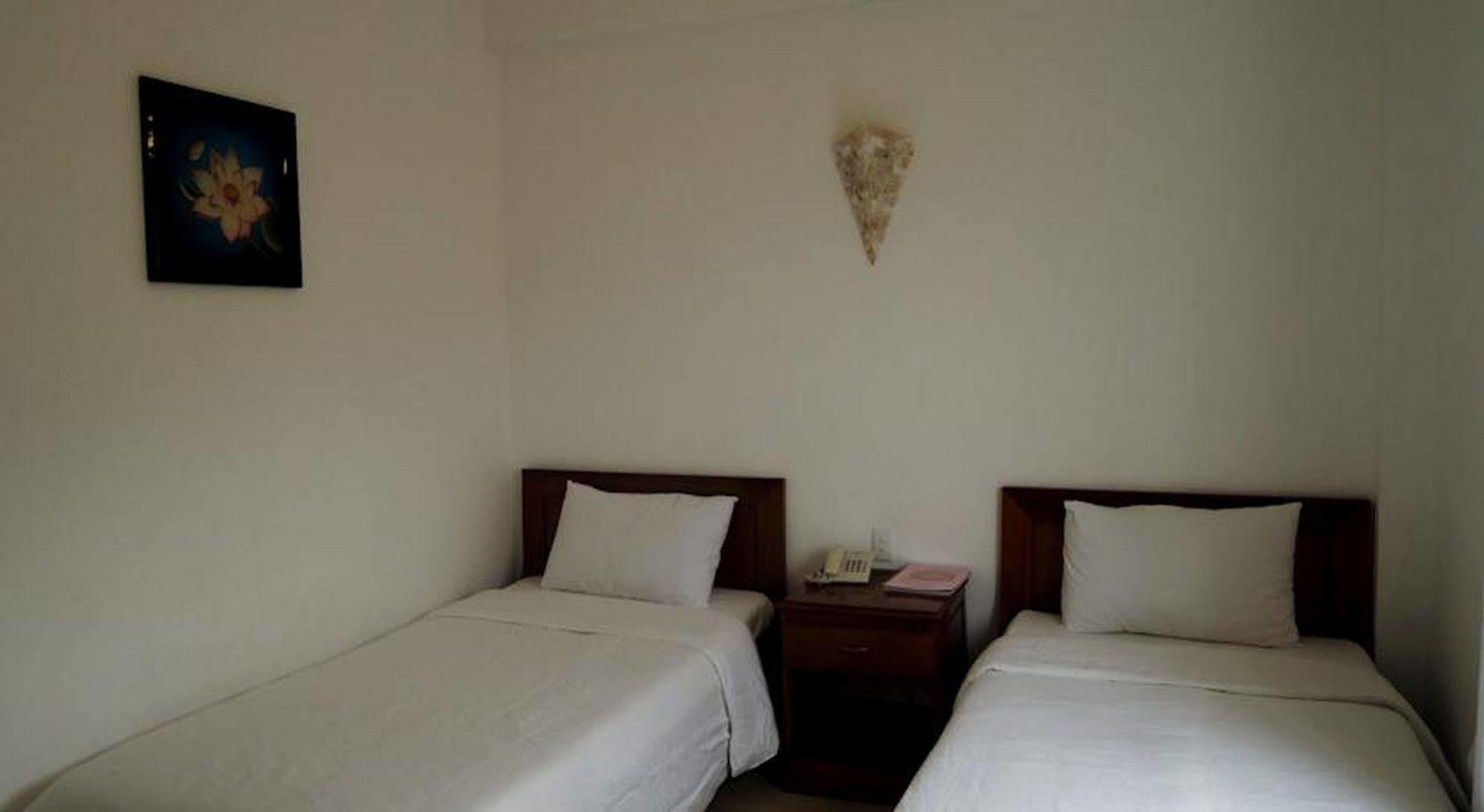 Golden Lotus Hotel Hue Exterior foto