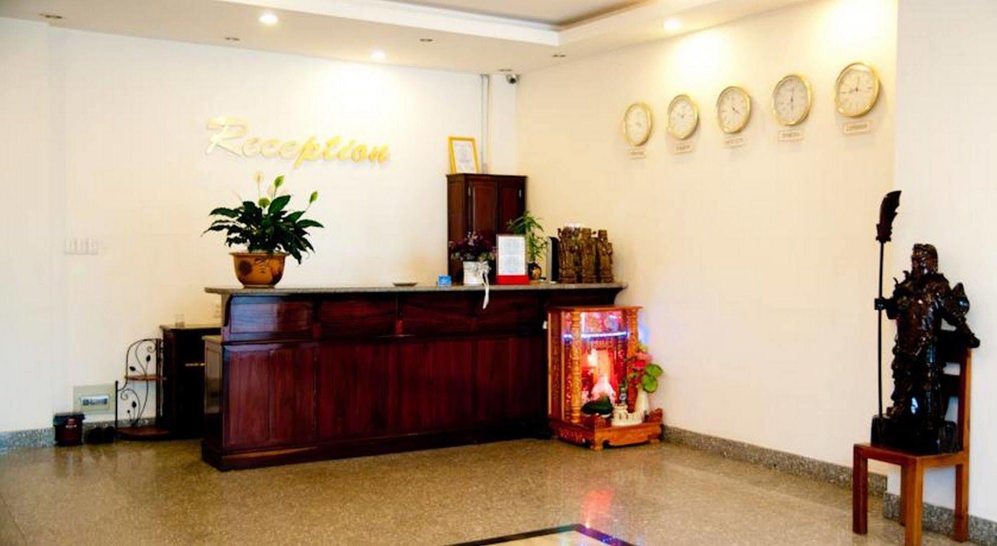 Golden Lotus Hotel Hue Exterior foto